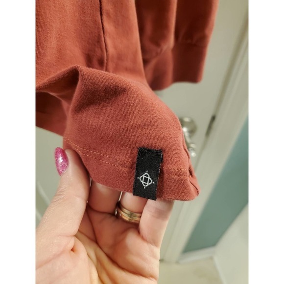 SATVA Yoga Top - Picture 2 of 4